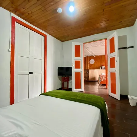 Hostal Arraigo Casa Colonial Santa Rosa de Cabal Exterior photo